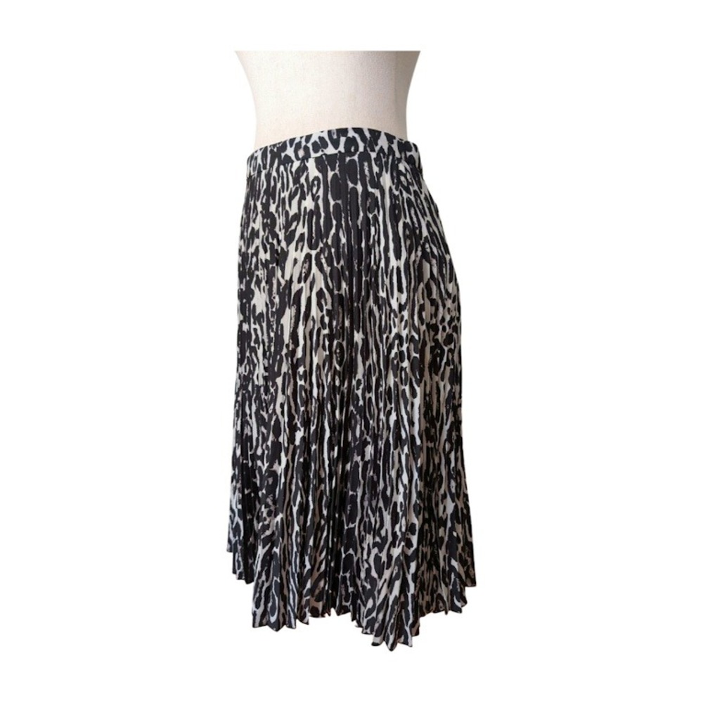 NWT Burberry Pleated Midi Skirt Leopard Print Black Beige Silk Blend Size 6 - Picture 3 of 10